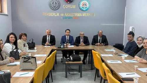 Velilere Teknoloji ve Zorbalığına Karşı Eğitim