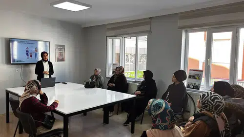 Kursiyerlere Alkol ve Kumar Bağımlılığı Eğitimi