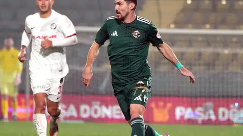 Baskı Bizde, Tehlike Rakipteydi