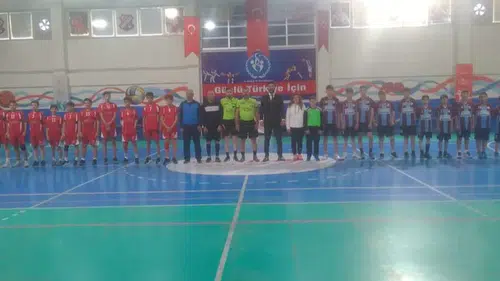 Hentbolculara Moral Ziyareti