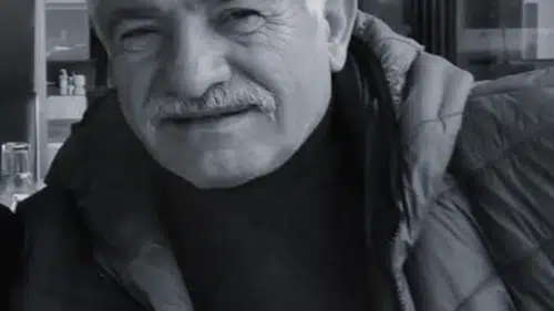 Dere, Vefat Eden Öğretmenleri Andı