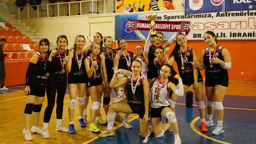 Sekizinci Kez Birinci Oldular