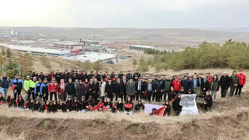 Şehitlerin Anısı Fidanlarda Yeşeriyor