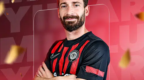 Kırmızı-Siyahlılardan Üzeyir’e Doğum Günü Kutlaması