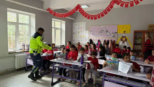 Öğrencilere Trafik Dedektifleri Eğitimi