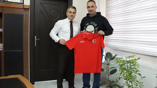 Demirkıran’dan Teke'ye Öğretmenler Günü Jesti