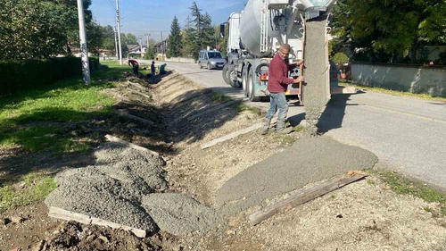 Düzce’de köy yollarına v kanal yapılıyor