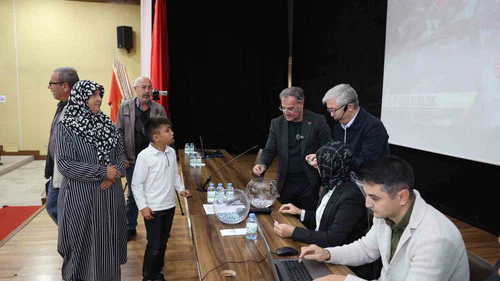 Hacılar’da merakla beklenen konut kura çekimi yapıldı