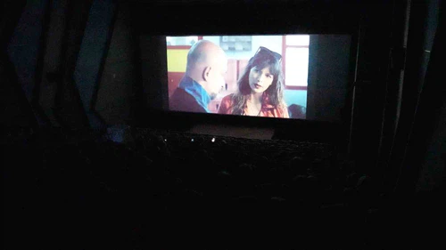 Kadınlar için film gösterimi