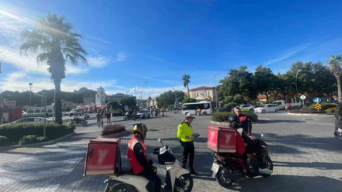 Marmaris’te motorlu kuryeler denetlendi