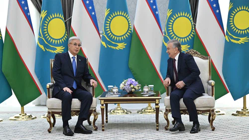Özbekistan’dan Kazakistan Cumhurbaşkanı Tokayev’e "Yüksek Dereceli Dostluk" Nişanı