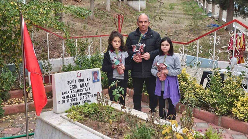 Şehit Esin Akay adını taşıyan okulda anıldı