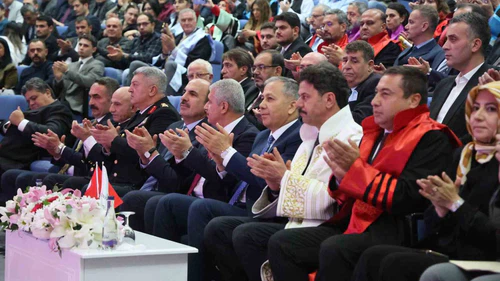 Selçuk Üniversitesinde Akademik Yıl, Bakan Yerlikaya’nın katılımıyla açıldı
