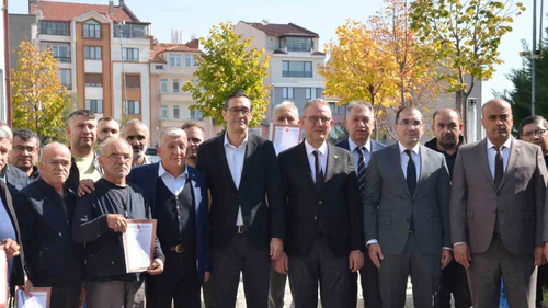 Tavşanlı Küçük Sanayi Sitesi’nde tapu sevinci