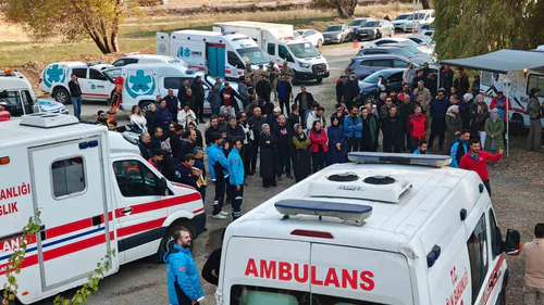 Van’da sağlık yöneticileri afet farkındalık kampında buluştu