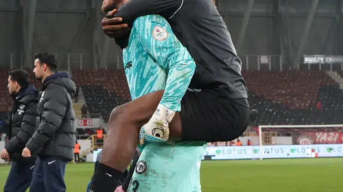 Bu Kez de Sehic’in Sırtına Çıktı!