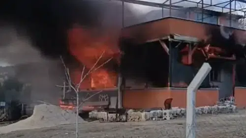 Tahtasız’dan Yangın Sonrası Geçmiş Olsun Mesajı