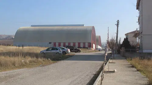 Kaldırımlar Yarım, Yayalar Mağdur