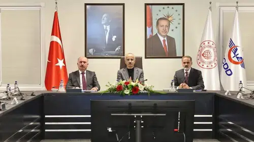 Bakan Uraloğlu, Hızlı Tren Şantiyesinde