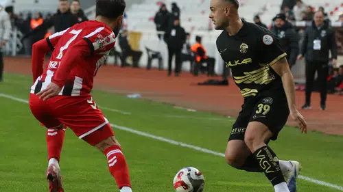 Sahanın En İyisi Rakipten