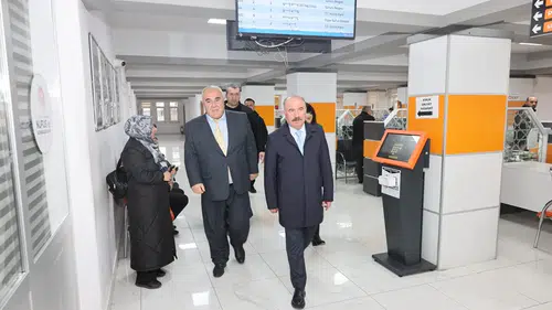 Nüfus Personeline Memnuniyet Övgüsü