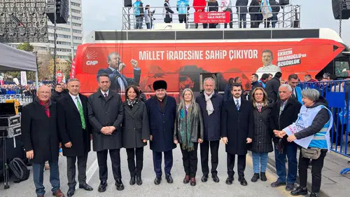 “İnsanca Yaşam Sürecekleri Bir Ücret İstiyorlar”