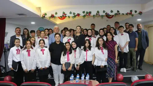 Of'ta öğrenciler Türk Sanat Müziği konseri verdi