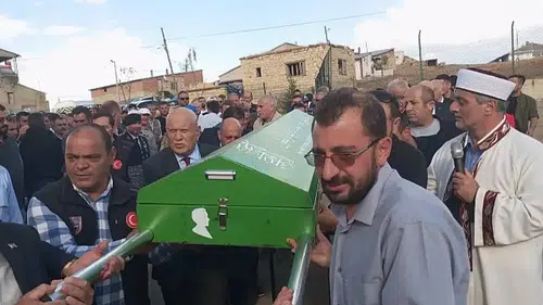 Artvin Sağlık Müdürü Gürol Köroğlu'nun babası son yolculuğuna uğurlandı