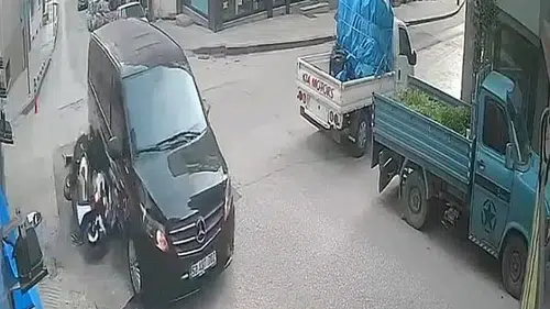 Ordu'da motosiklet ile panelvanın çarpıştığı kazada 2 kişi yaralandı