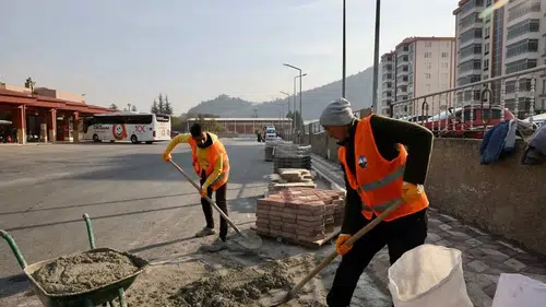 Tokat'ta parke yol, bordür ve kaldırım çalışmaları sürüyor