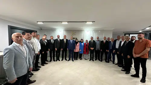Dere, Yeni İl Binasını Ziyaret Etti