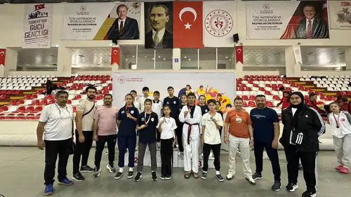 Çorum Taekwondo Takımı Beş Madalya İle Döndü