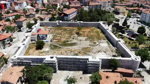 Yıllarca Tarihi Kalede Yaşadı, O Günleri Anlattı