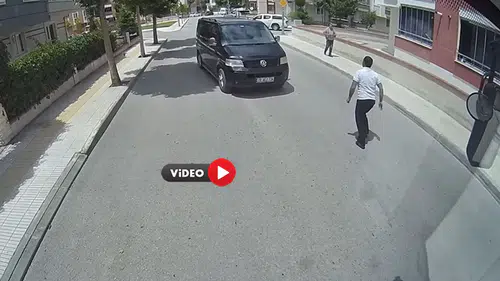 Otobüs Şoförü Dikkatiyle Kazayı Önledi