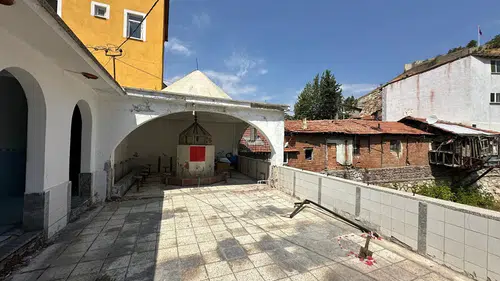 Köprübaşı Camisi’nde Yenileme Çalışmaları