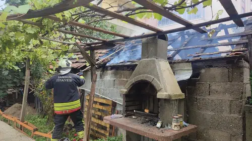 Çarşamba'da odunlukta çıkan yangın söndürüldü