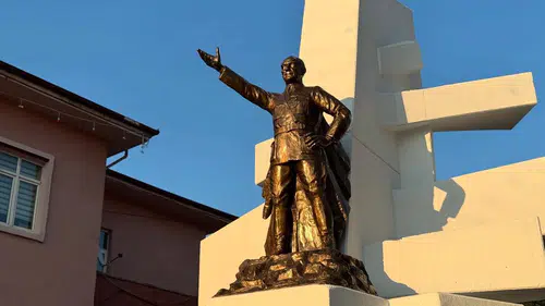 Atatürk Meydanında Düzenleme Çalışmaları Devam Ediyor