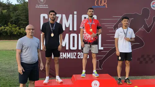 Kalyoncu, 800 Metrede Türkiye Şampiyonu Oldu