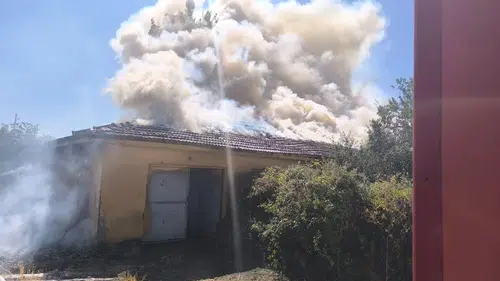 Alevlere Teslim Olan Bina Kullanılmaz Halde