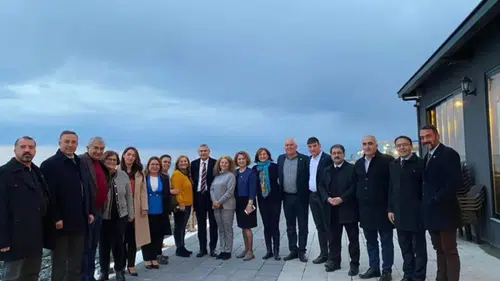 Tahtasız, Belediye Başkanına Yapılan Saldırıyı Kınadı