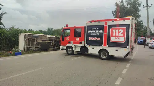 Samsun'da kamyonetin devrilmesi sonucu 1 kişi öldü, 2 kişi yaralandı