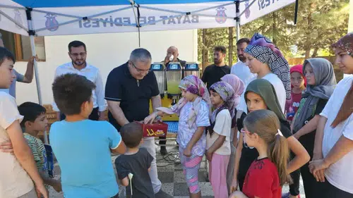 Ünlü, Kurs Öğrenciler ile Buluştu