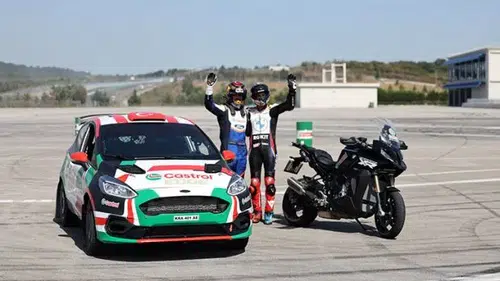 Toprak Razgatlıoğlu ve Ali Türkkan, Castrol Performance Day'de gösteri sürüşü yaptı