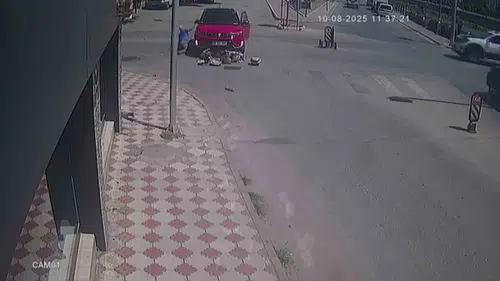 Amasya'da elektrikli bisiklet ile otomobilin çarpıştığı kazada 6 kişi yaralandı
