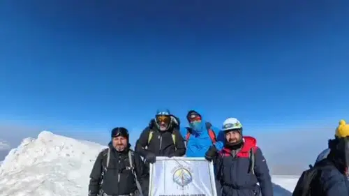 Türkiye'nin Çatısı Ağrı Dağı’na Tırmandılar