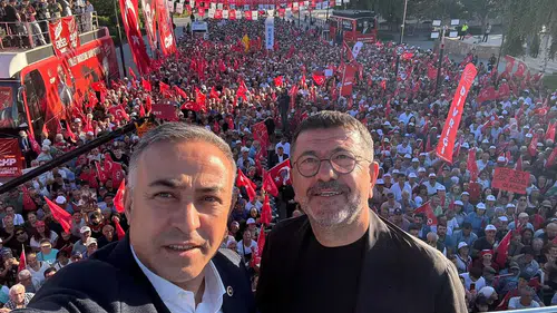 Tahtasız: Umut Bu Meydandadır