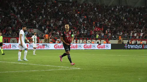 İlk Gol Yenilerden, İkinci Gol Oyuna Sonra Giren Eskilerden