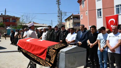 Samsun'da Kıbrıs gazisi İbrahim Çakır son yolculuğuna uğurlandı