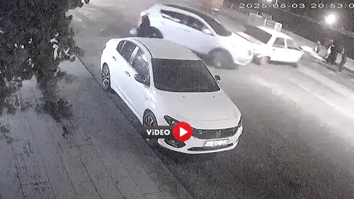Otomobil, Yaya Geçidinde Duran Araca Böyle Çarptı