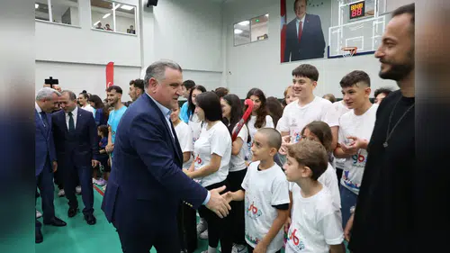 Gençlik ve Spor Bakanı Bak, Ardeşen Gençlik Merkezi ve Yarı Olimpik Yüzme Havuzu'nun açılışında konuştu